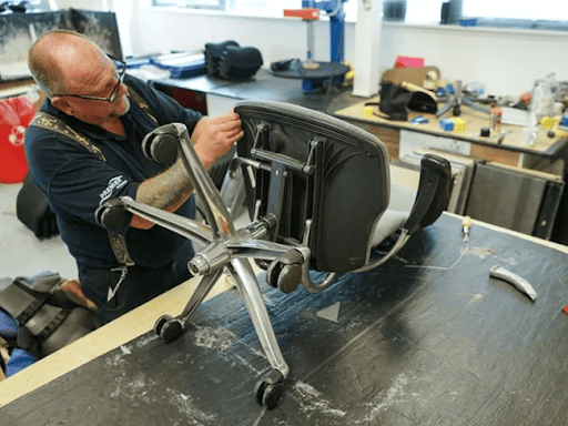 sua-ghe-xoy-van-phong