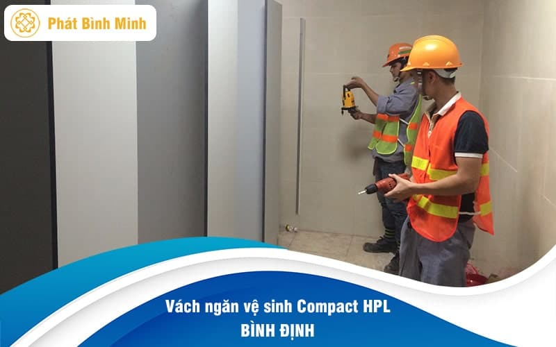thi-cong-vach-ngan-ve-sinh-compact-hpl-binh-dinh
